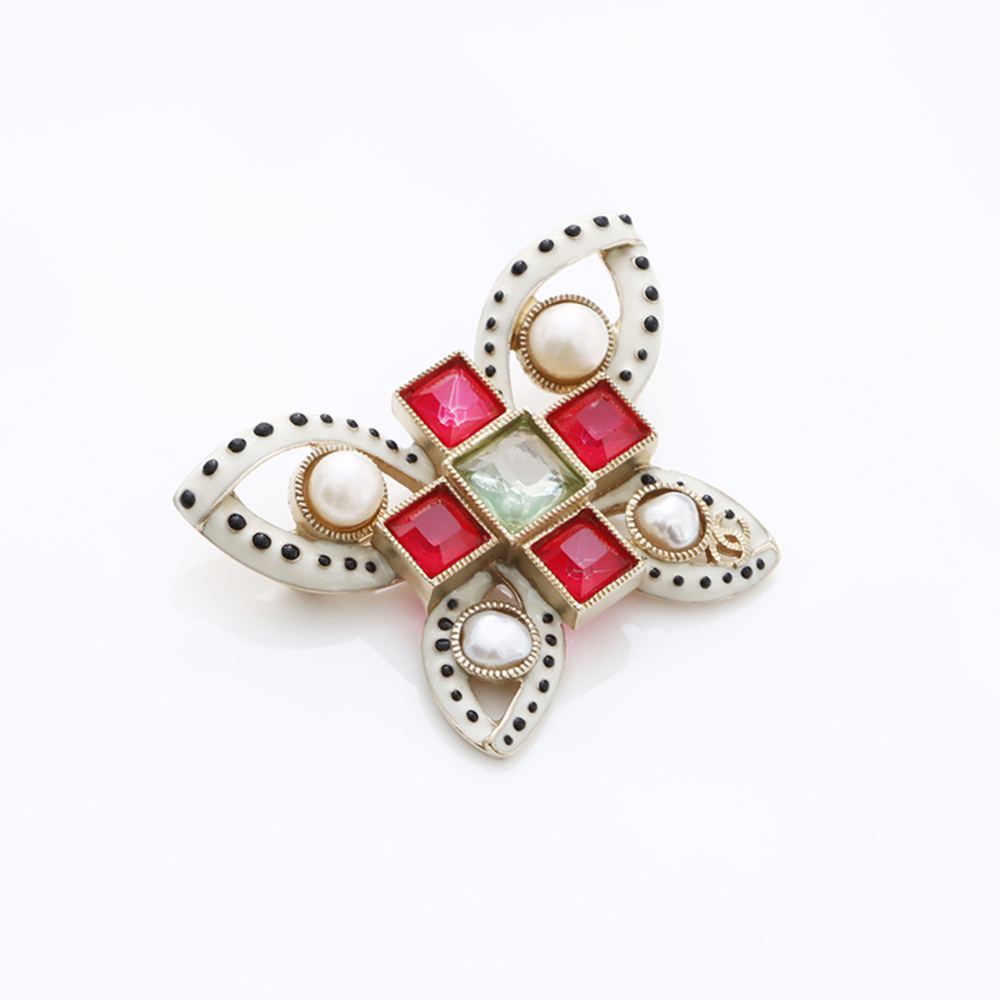 CHANEL Red Brooch - Picture 3 of 8